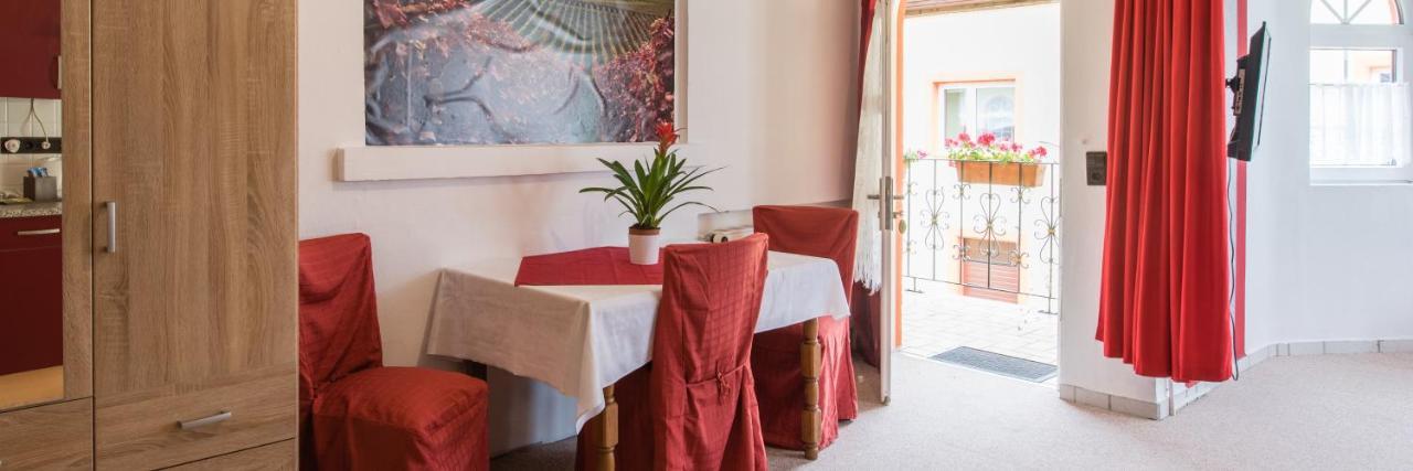 Ilbesheim Weinschloesschen Im Weingut Roos酒店 外观 照片