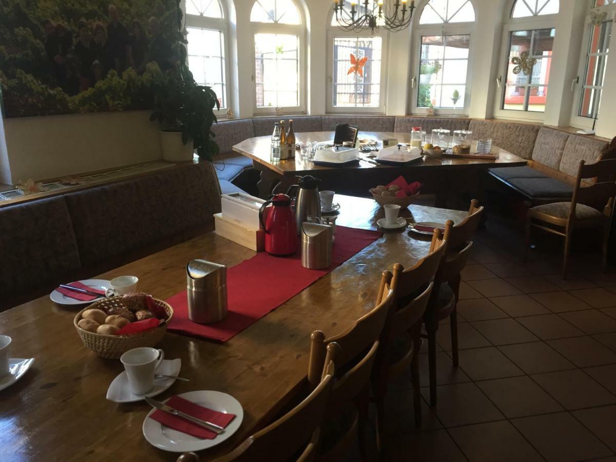 Ilbesheim Weinschloesschen Im Weingut Roos酒店 外观 照片